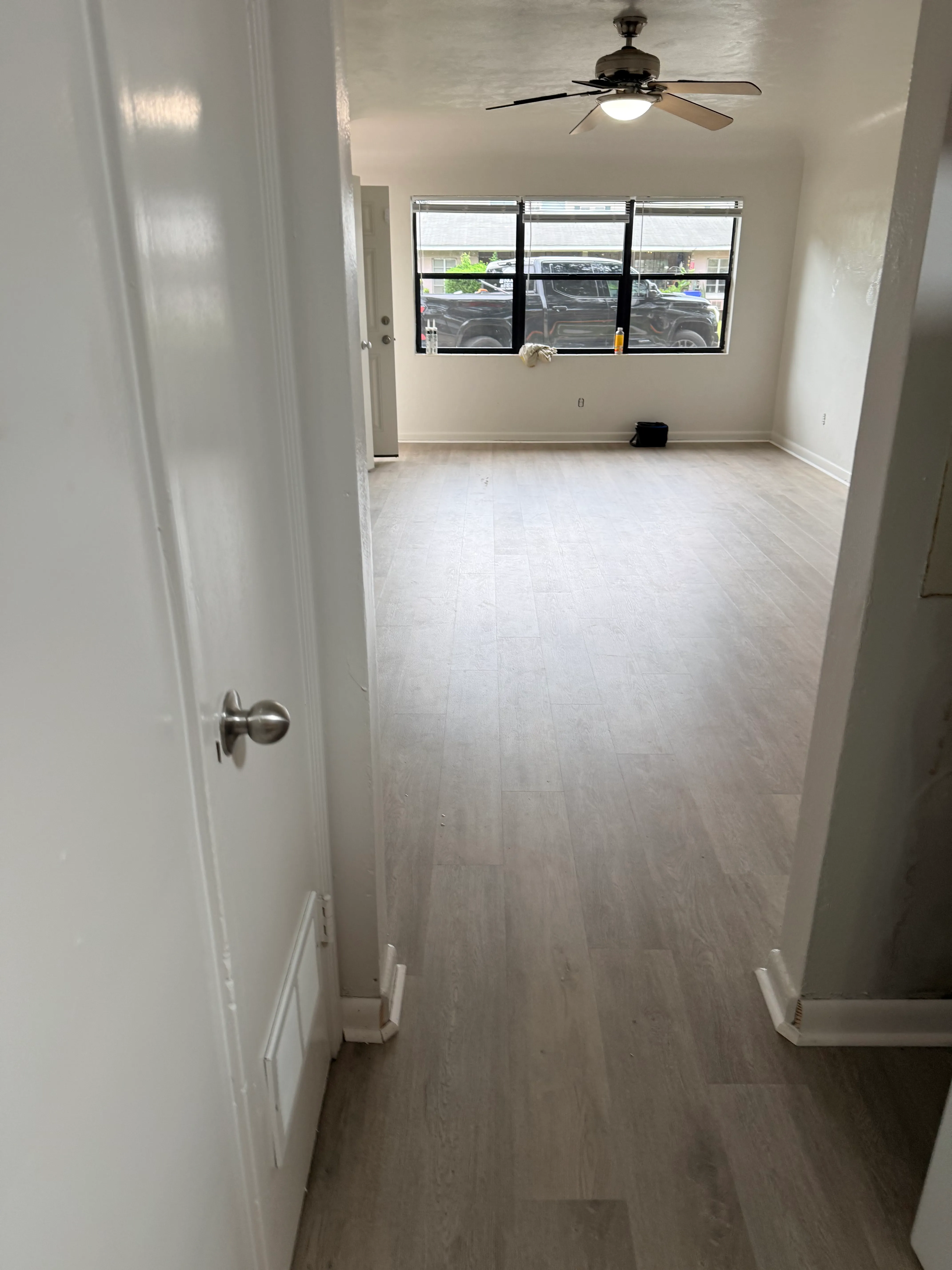 Downtown Lakeland Rental LVP — photo 2