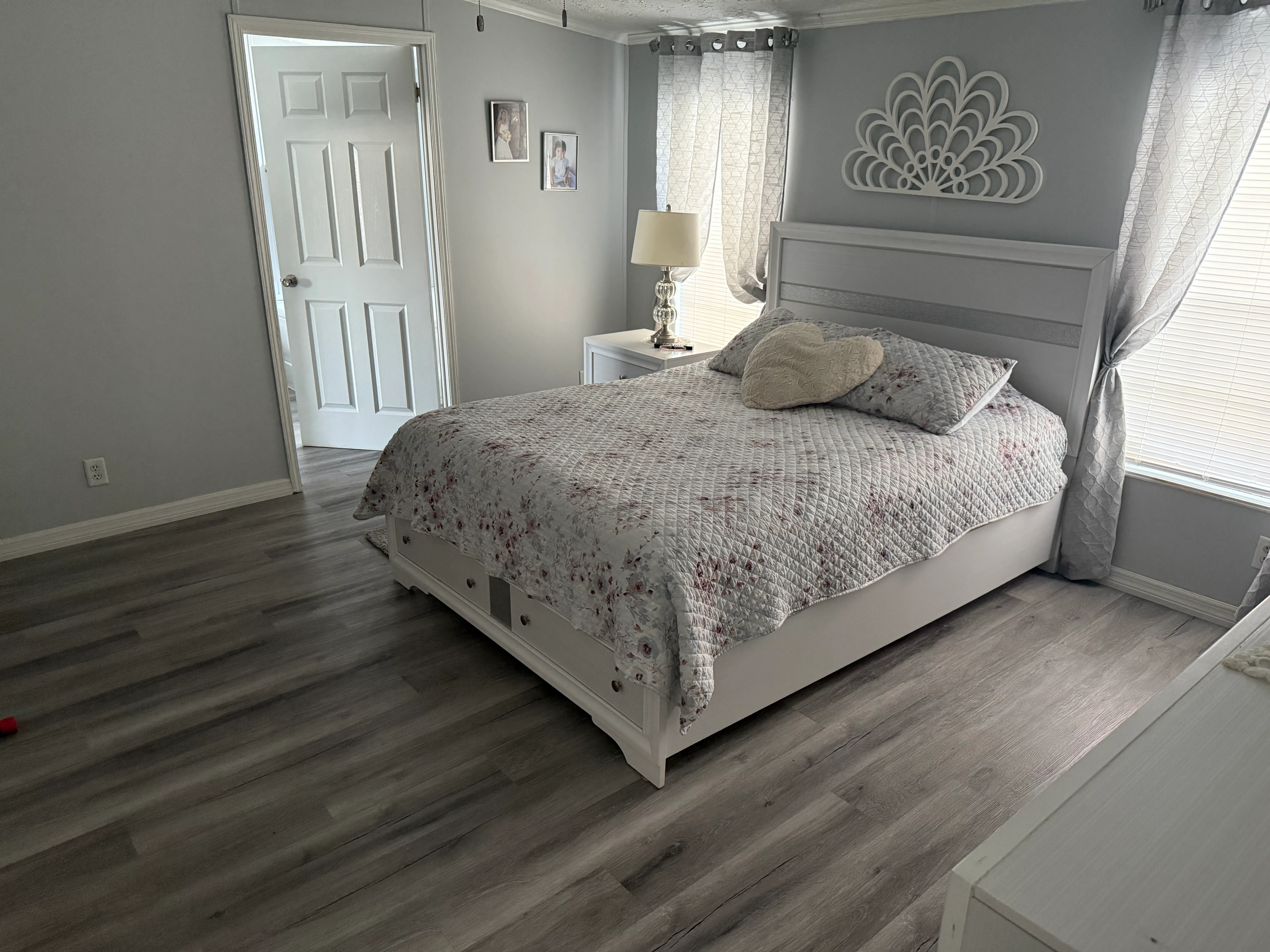 Plant City Mobile Home LVP — photo 2