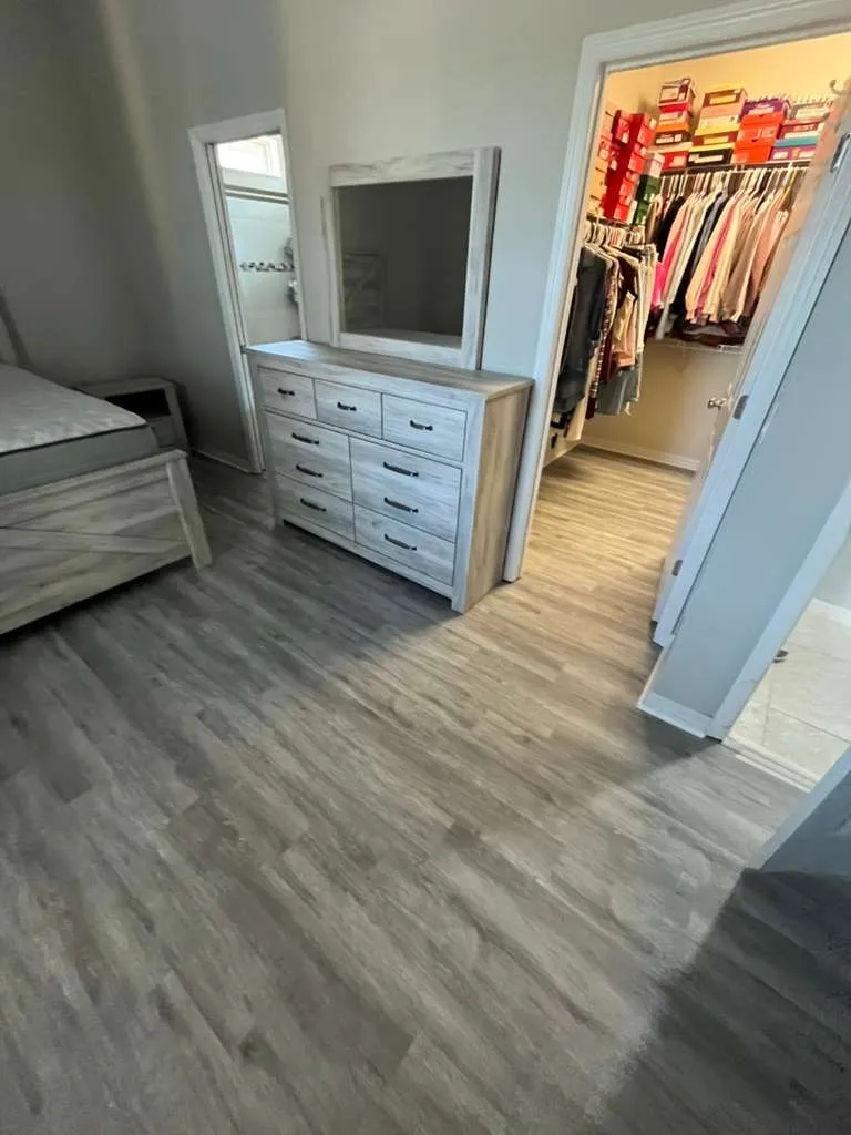 Polk City Mop-Ready LVP — photo 2