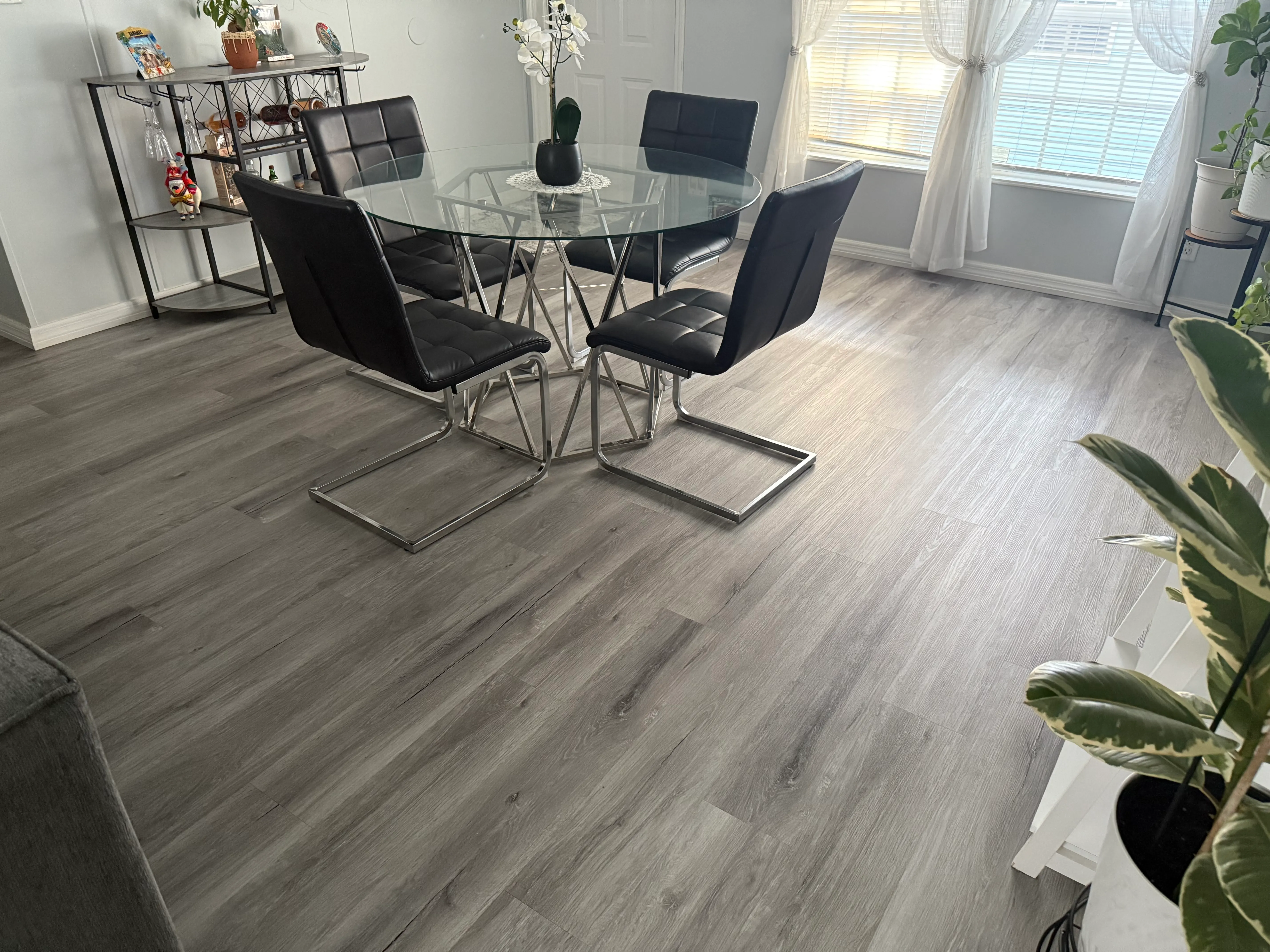 Luxury Vinyl Plank (LVP)
