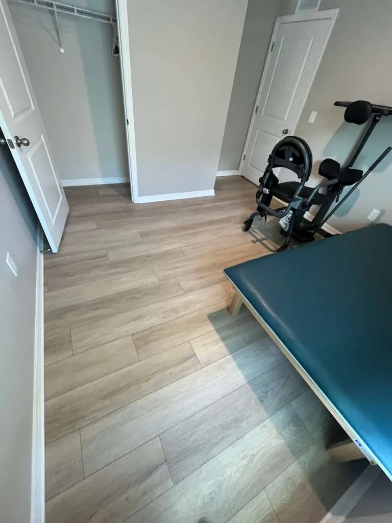 Lakeland Laminate Glow-Up — photo 4